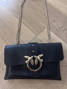 Pinko (1 фото из 3)