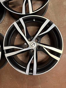 19" Volvo veljed 5x108 (tootja MAK) + rõhuandurid (1 foto / 7)