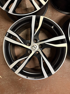 19" Volvo veljed 5x108 (tootja MAK) + rõhuandurid (2 foto / 7)