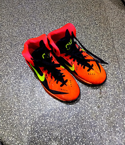 Basketball shoe's (3 foto / 3)