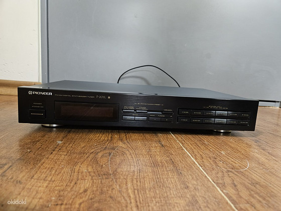 Цифровой синтезаторный тюнер Pioneer F-201 FM/AM