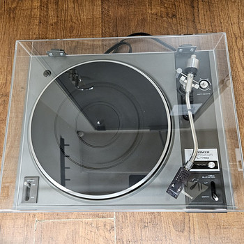 Pioneer PL-115D 2-скоростной проигрыватель с ременным привод