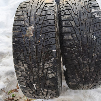 Оригинальные диски Skoda R17 215/60 с шинами Nokian Nordman2