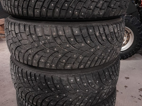 Шипованные шины 235/60 R18
