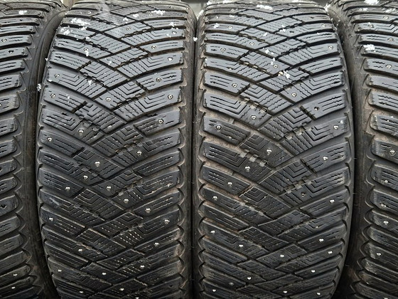 R17 шины Goodyear 225/50/17 - 7.5мм - установка