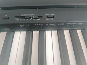 Klaver, YAMAHA P45 (2 foto / 2)