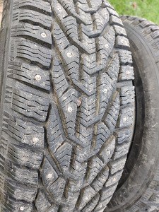 BMW E39 205/55 R16 (2 foto / 3)
