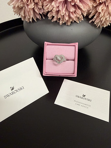 Кольцо Swarovski (1 фото из 4)