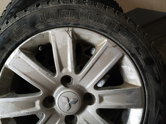 Литые диски с зимней резиной 185×55 R15. 4шт.