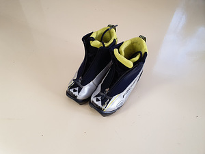 SUUSAD FISCHER RCS SPRINT CROWN 120CM + KEPID 85 + SAAPAD 29 (7 foto / 9)