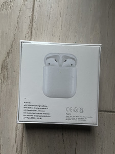 Airpods 2 (3 фото из 3)