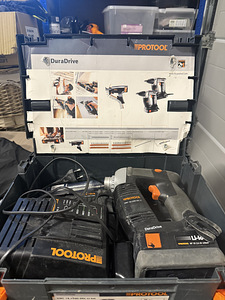 PROTOOL DWC 18-2500 DEC LI Набор 2+1 (1 фото из 4)