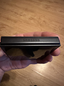Müüa Samsung Galaxy Z Flip 7 (6 foto / 6)