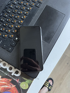 iPhone X 256 GB iPhone X (2 foto / 10)