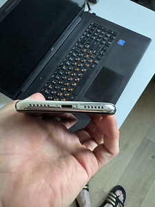 iPhone X 256 GB iPhone X (6 foto / 10)
