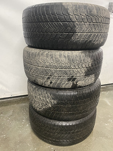 Шипованная шина 265/50 R19 (2 фото из 7)