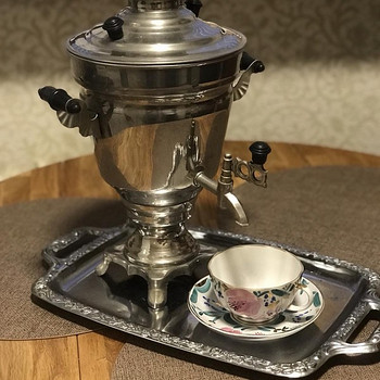 Elektriline samovar. Valmistatud NSVL-is 1987 + kandik