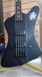 Nikki Sixx Signature Blackbird Bass Guitar. (5 foto / 7)