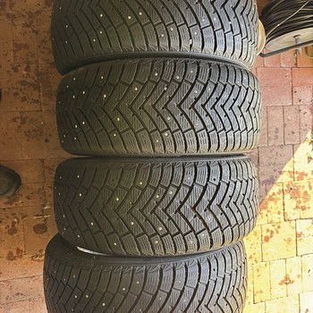215/50/R17 шипованные шины