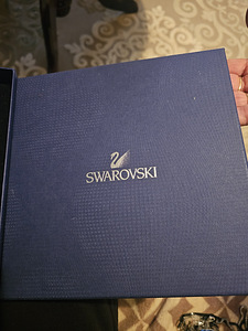 Продам ожерелье SWAROVSKI (2 фото из 2)