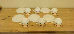 6 tasse ja 5 taldrikuid Arcopal, France (8 foto / 8)