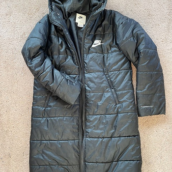Nike xs куртка