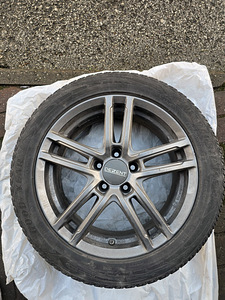 225/50R17 Диски Dezent + Резина Goodyear ULTRAGRIP (1 фото из 5)