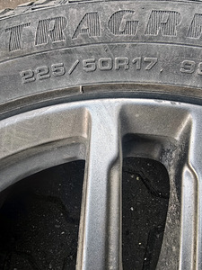 225/50R17 Диски Dezent + Резина Goodyear ULTRAGRIP (2 фото из 5)