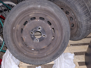 Uued naelrehvid ja plekkveljed.175/65R14 Ford/Fiesta (3 foto / 6)