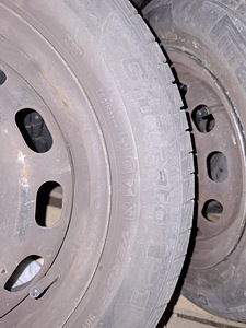 Uued naelrehvid ja plekkveljed.175/65R14 Ford/Fiesta (6 foto / 6)