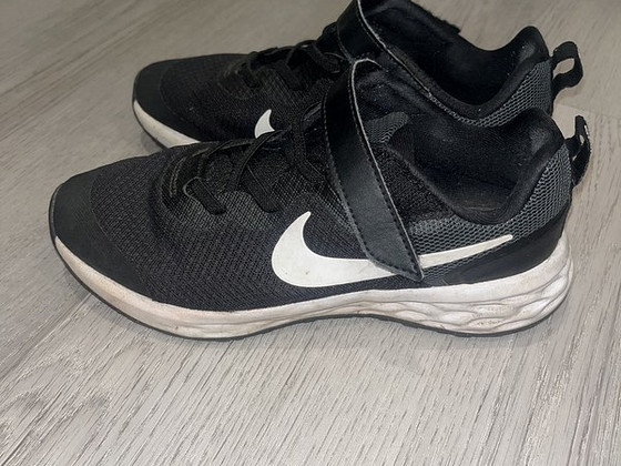 Кроссовки Nike 35