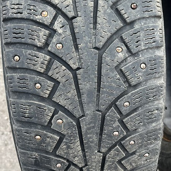 Rehvid NOKIAN 205x65xR16C