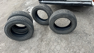 Rehvid NOKIAN 205x65xR16C (2 foto / 4)