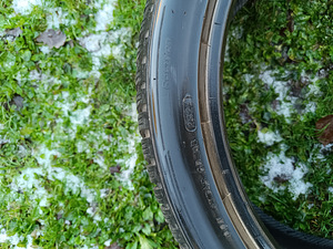 Зимние шины Hankook (2 фото из 4)