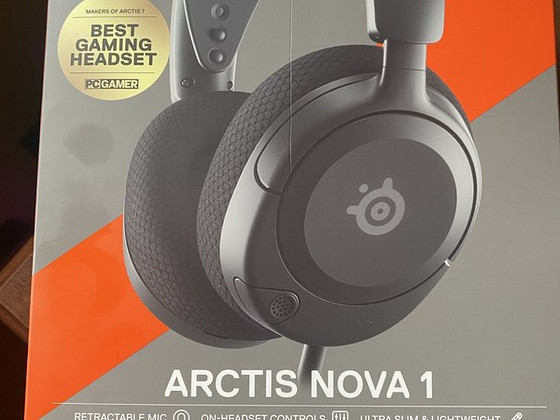 SteelSeries Arctis Nova 1