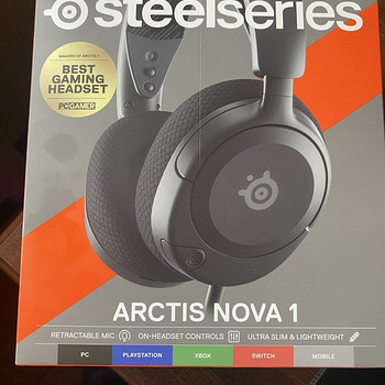 SteelSeries Arctis Nova 1