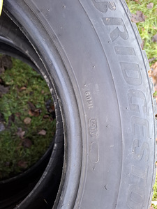Зимние шины Bridgestone Noranza 235/60/18 (3 фото из 3)