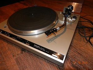 Technics SL Q3 ONKYO integra CP1055F (2 foto / 3)