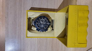 Часы INVICTA (6 фото из 8)