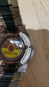 Часы INVICTA (8 фото из 8)