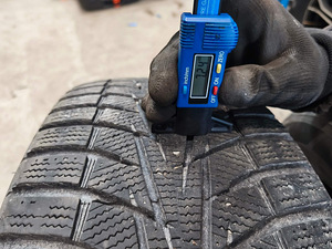 235/55/19 Hankook Winter i*cept X RW10 101T MS lamellrehvid (5 foto / 8)