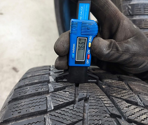 235/55/19 Hankook Winter i*cept X RW10 101T MS lamellrehvid (6 foto / 8)