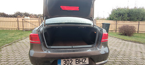 VW Passat 2.0 103kw Bluemotion (8 фото из 8)