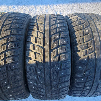 ЗИМНИЕ ШИНЫ Kumho I`Zen KW22 ; R17; 225 55 17