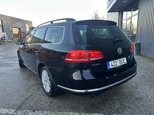 Volkswagen Passat (3 фото из 8)