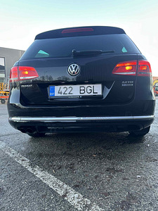 Volkswagen Passat (8 фото из 8)