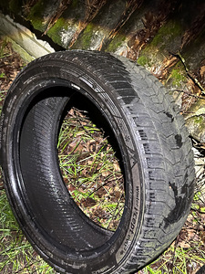 Шины 215/45 R18 (2 фото из 4)