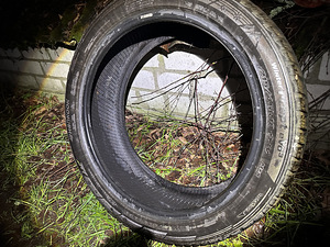 Шины 215/45 R18 (4 фото из 4)