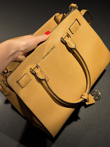 Michael Kors kott (4 foto / 9)