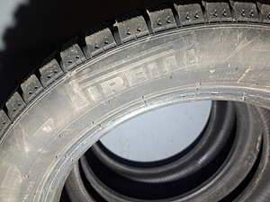 Шипованные шины PIRELLI 205x55x16 (4 фото из 5)